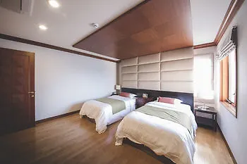 Hemingway House Hotell Jeju