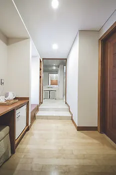 Hemingway House Hotell Jeju